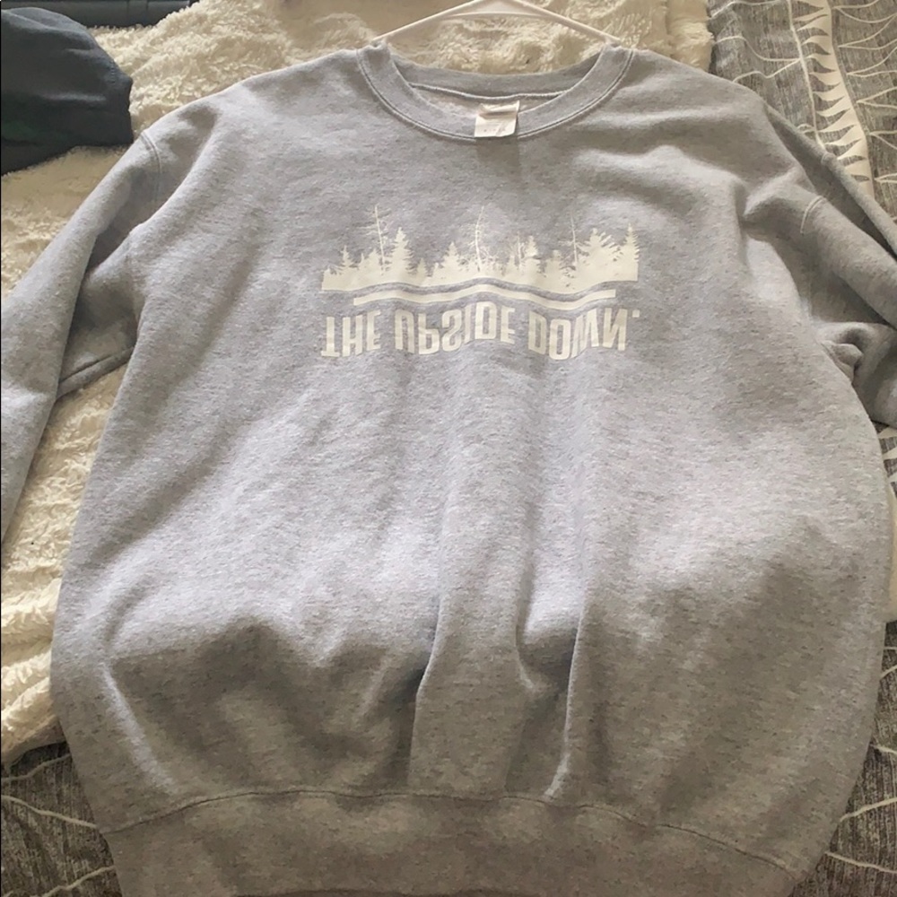 Stranger Things Crew Neck - Picture 2 of 2